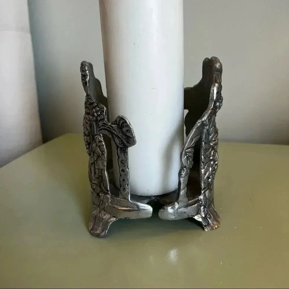 𝅺Vintage Stunning grape leaf‎ silver etched open candle holder